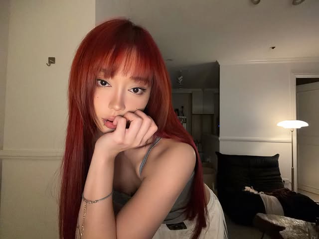 Nhẹ nhàng khoe dáng khi mới 