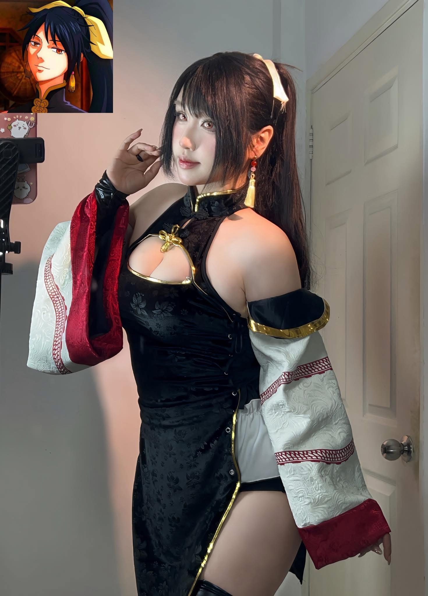 Không cần hở bạo, nữ coser nóng bỏng hóa 