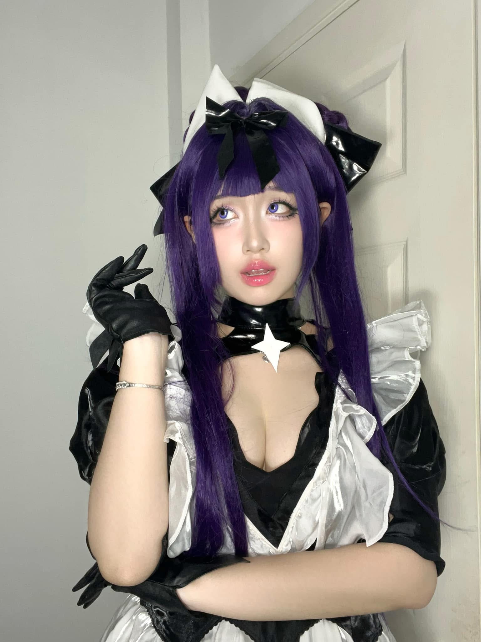 Không cần hở bạo, nữ coser nóng bỏng hóa 