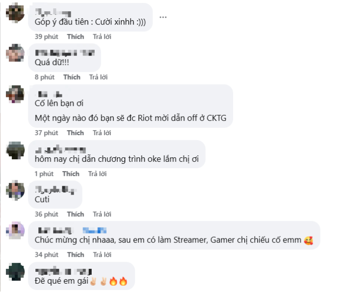 Không thể rời mắt khỏi nhan sắc ấn tượng của nữ MC tân binh đang