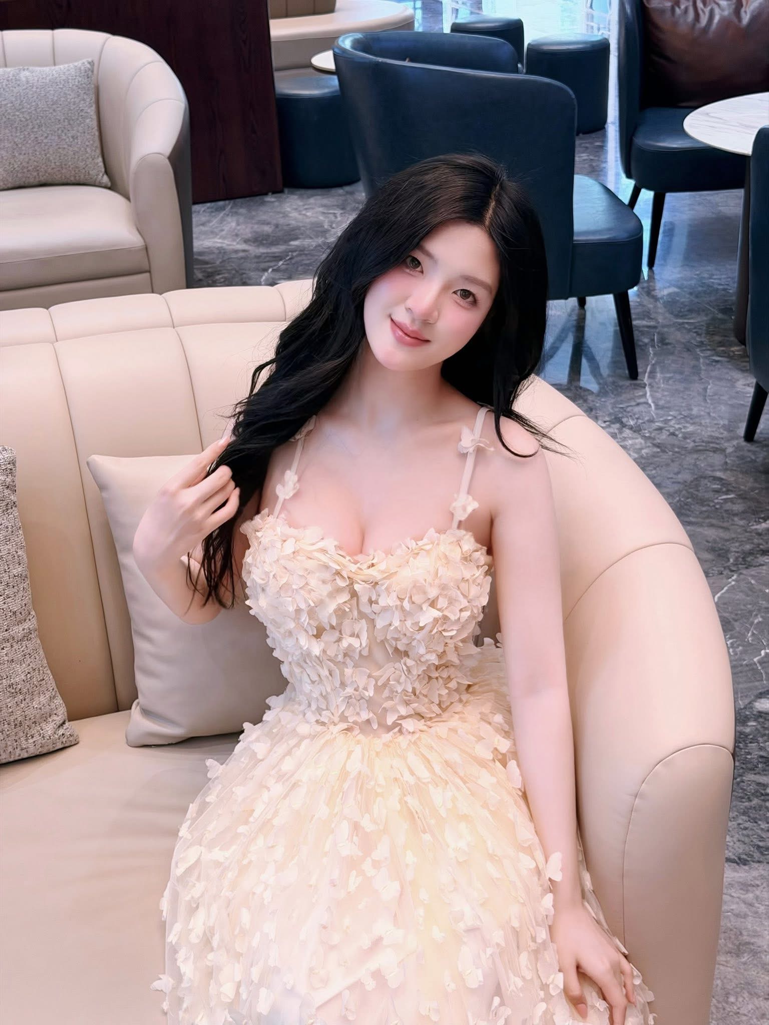 Bật mí sức hút của cô giáo tiếng Anh 