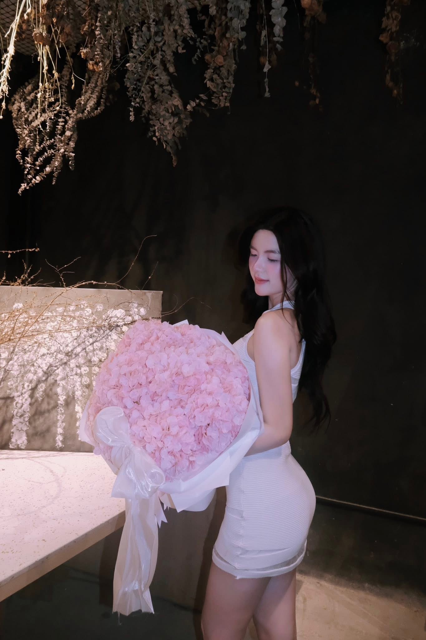 Bật mí sức hút của cô giáo tiếng Anh 