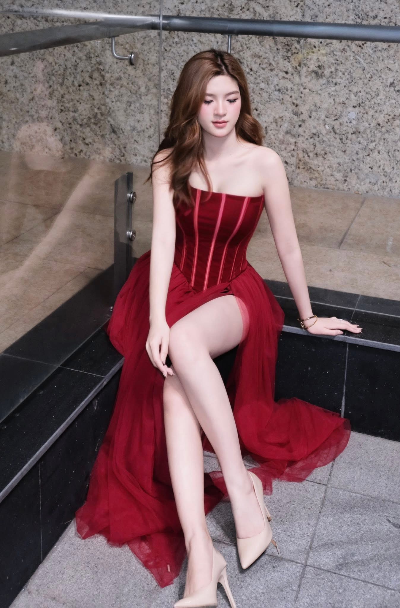 Bật mí sức hút của cô giáo tiếng Anh 