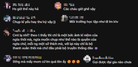 Chụp ảnh kỷ yếu với 