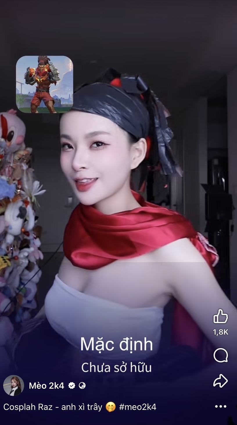 Soi nhan sắc Mèo 2k4 qua hai tấm ảnh diện áo Pikachu cách nhau 5 năm: Lột xác từ 