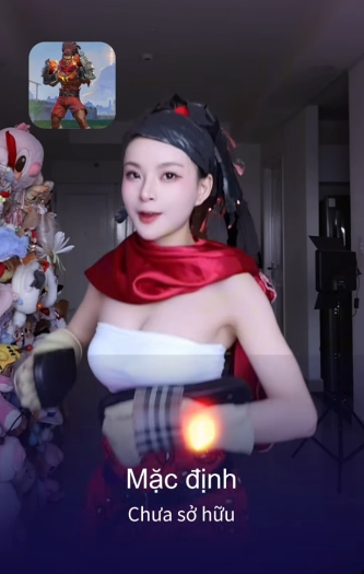 Mèo 2k4 trổ tài cosplay, nhảy