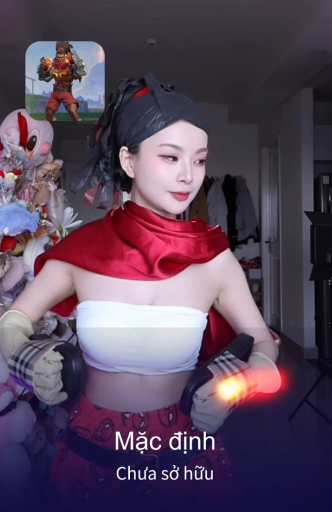 Mèo 2k4 trổ tài cosplay, nhảy