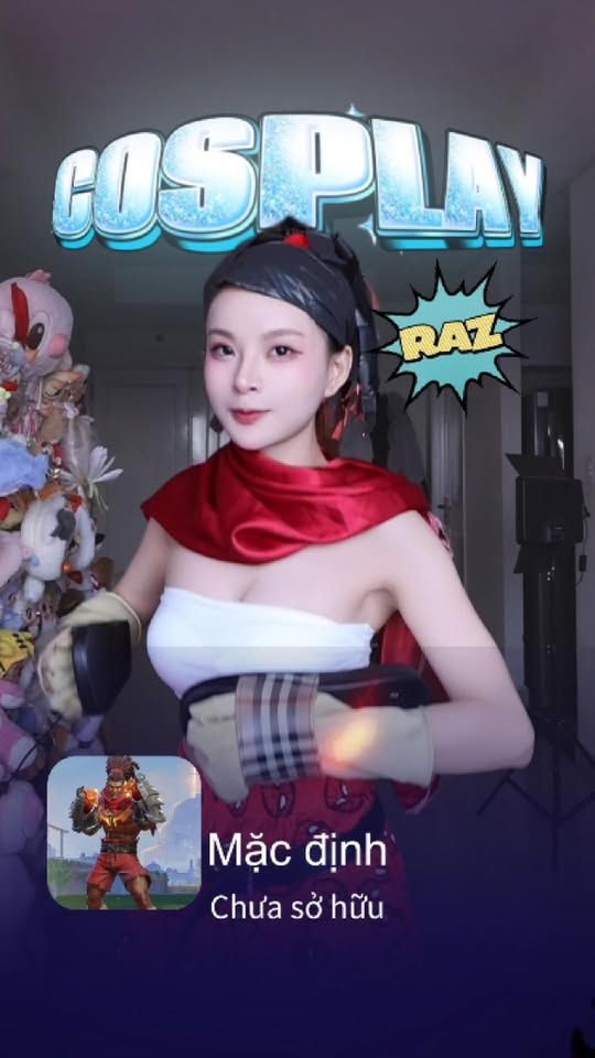 Mèo 2k4 trổ tài cosplay, nhảy