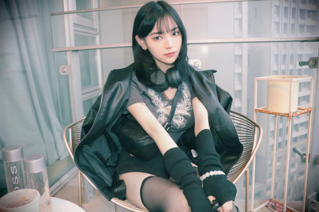 Chỉ vì ăn ức gà bằng bát giấy, nàng hot girl nhận 