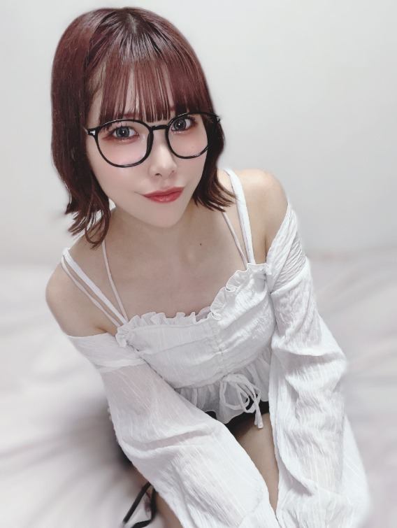 Liều lĩnh tạo thử thách gập bụng theo lượt like, hot girl gợi cảm 