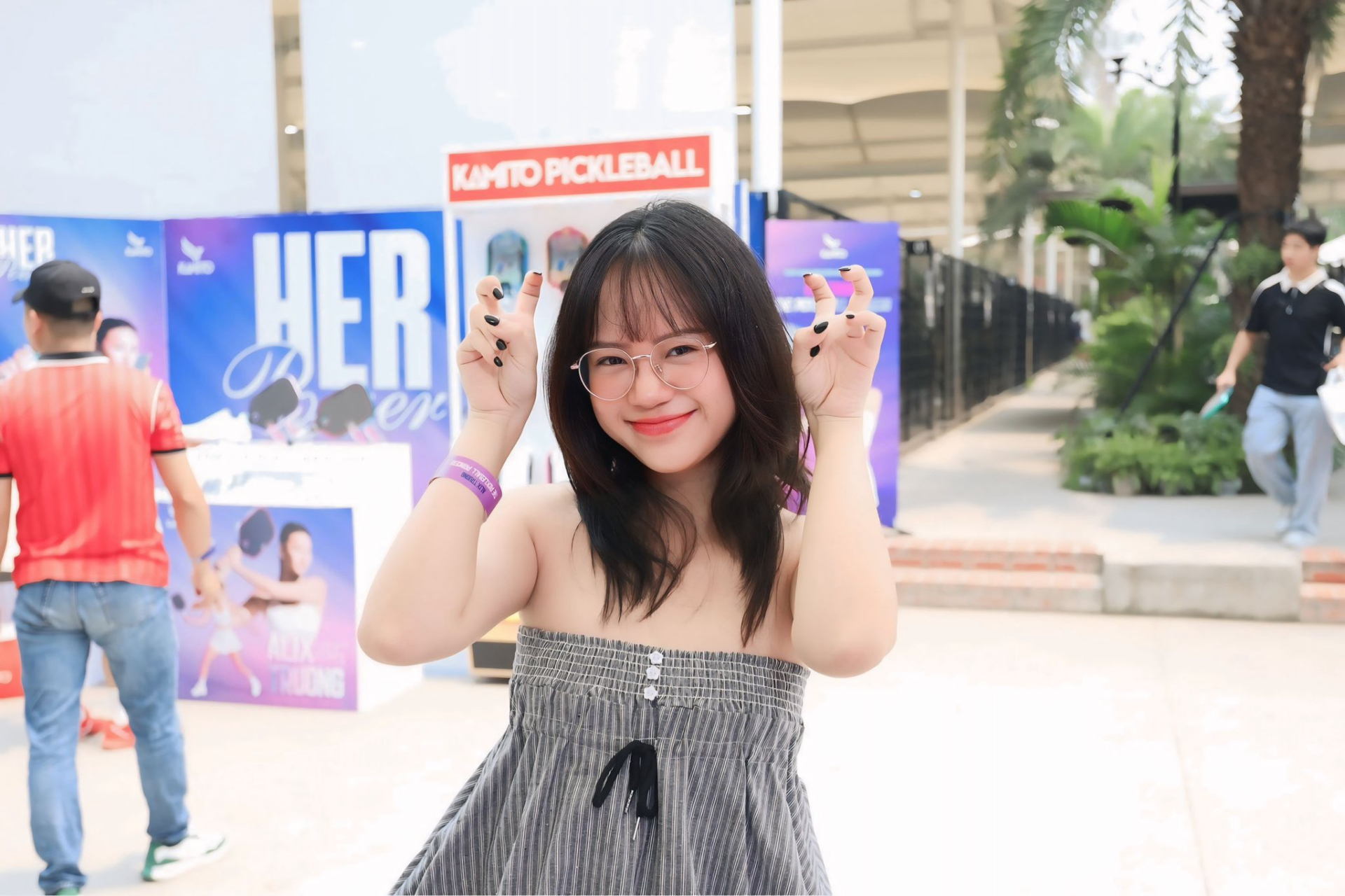 Bắt trend theo kiểu độc lạ, Mai Linh Zuto khiến anh em game thủ