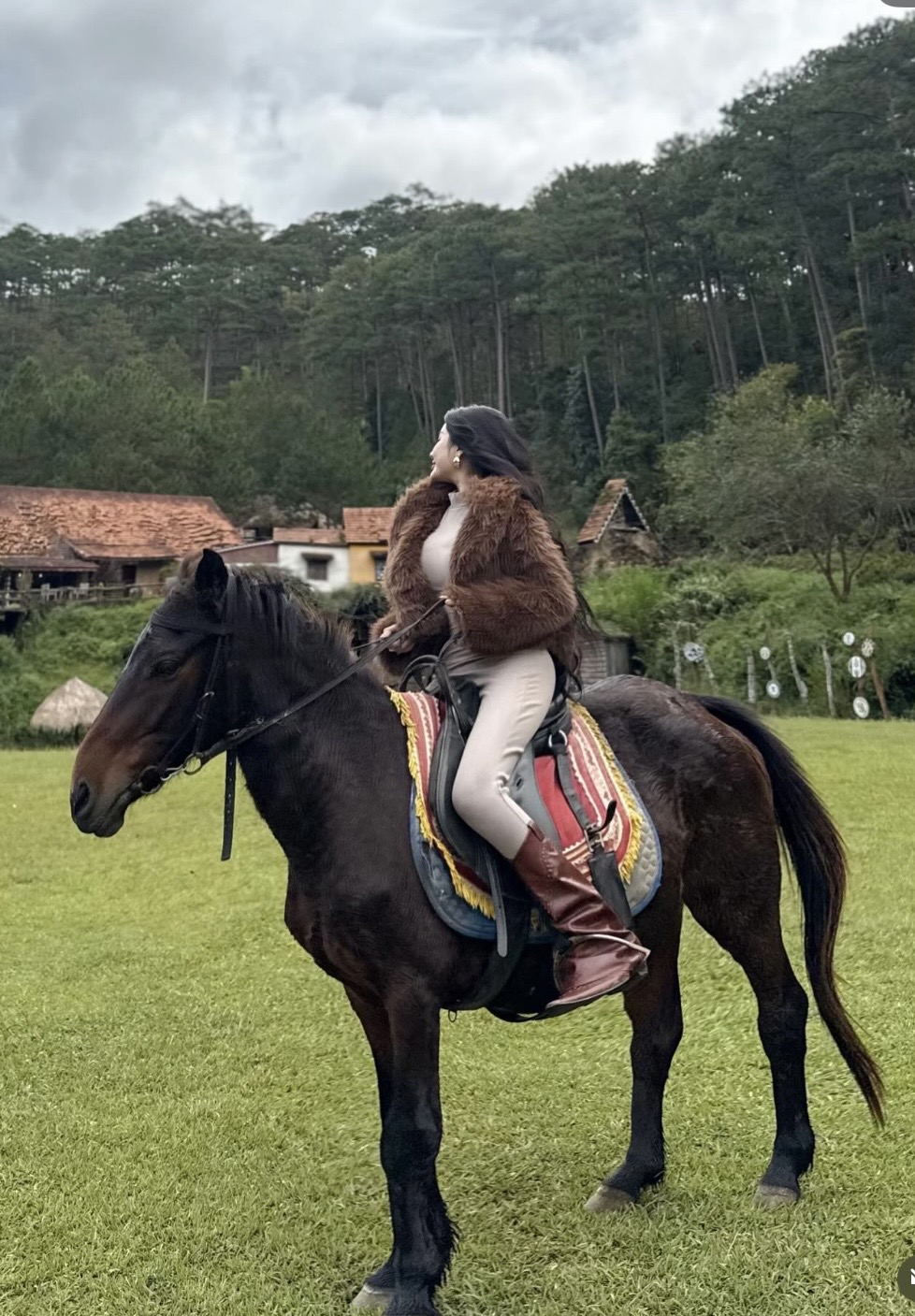 Rời yên ngựa để 