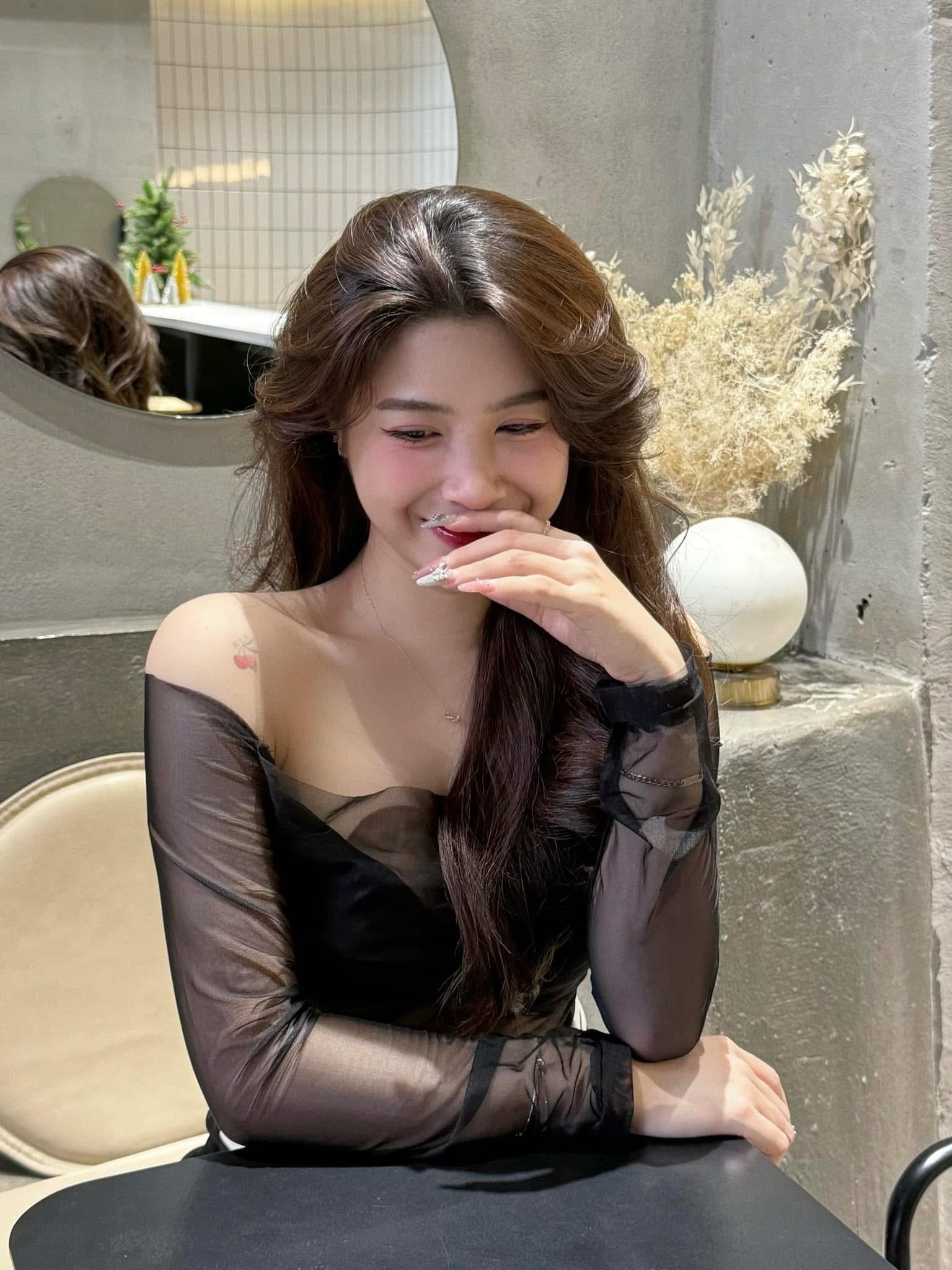 Cận cảnh pha nũng nịu 