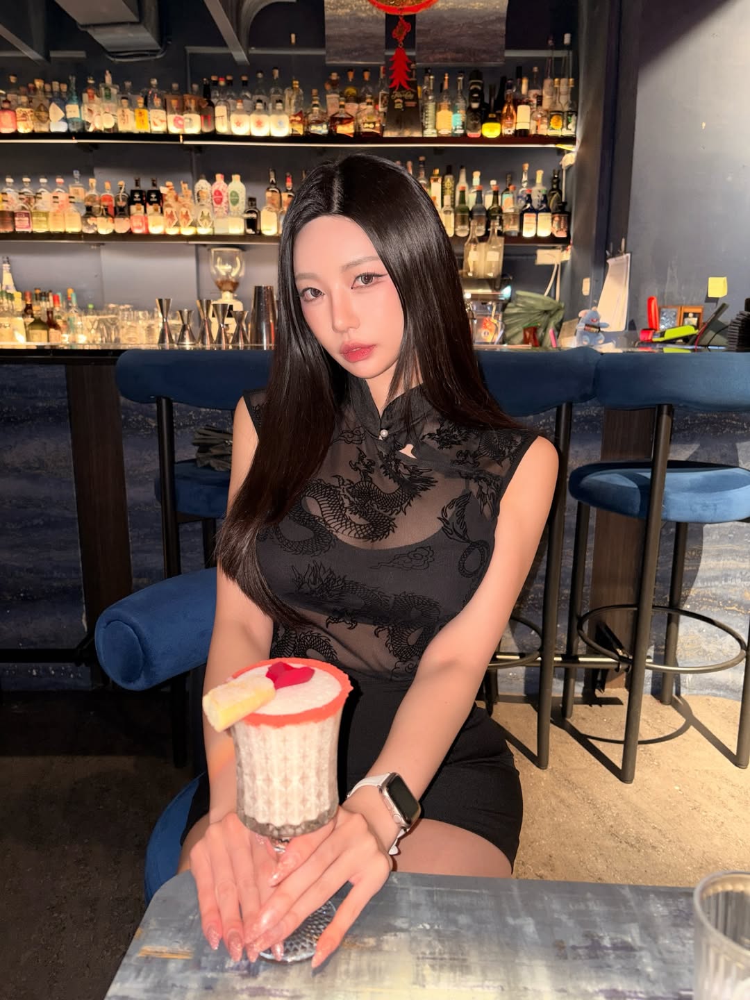 Không thể rời mắt khỏi nhan sắc 