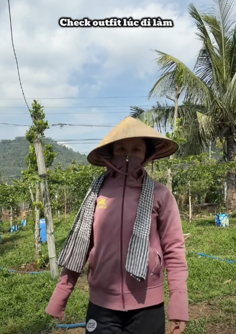 Biến hình từ lúc đi làm sang đi chơi, hot girl 