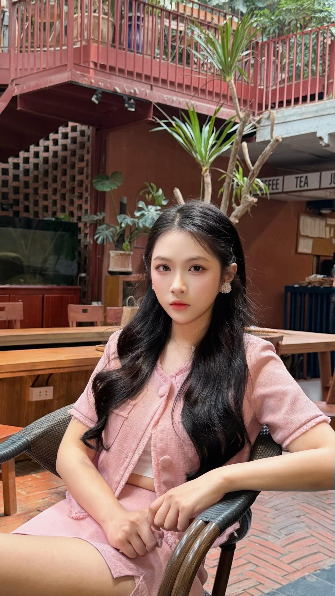 Công khai ủng hộ Ronaldo đến mức này, hot girl xinh đẹp khiến người xem thích thú