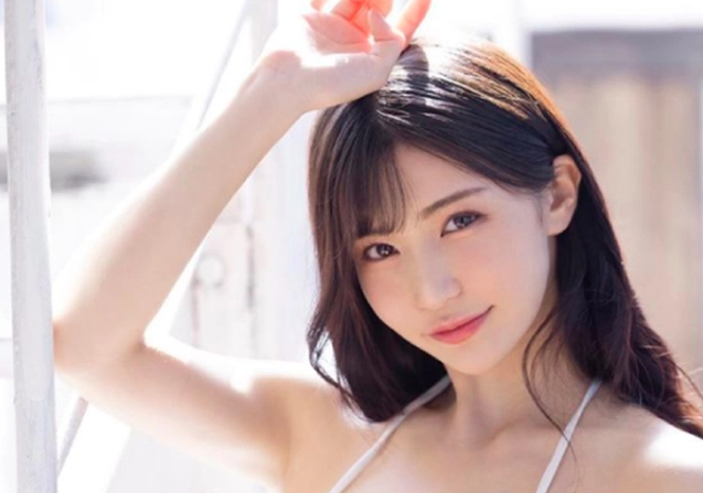 Yua Mikami và những cái tên chấp nhận từ bỏ sự nghiệp, đổi nghề làm hot girl gợi cảm