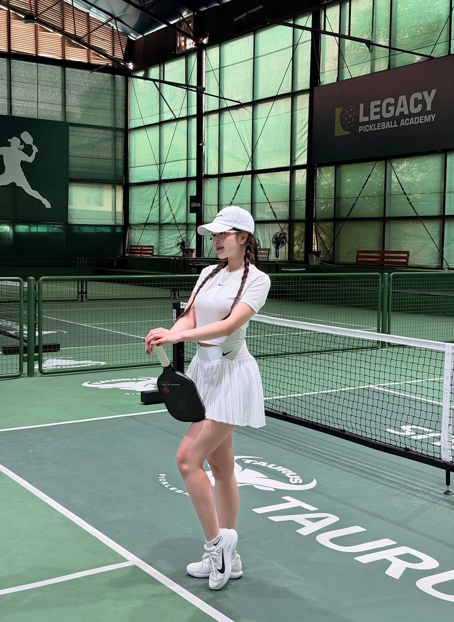 Hot girl chạm ngưỡng 30 vẫn khiến fan 