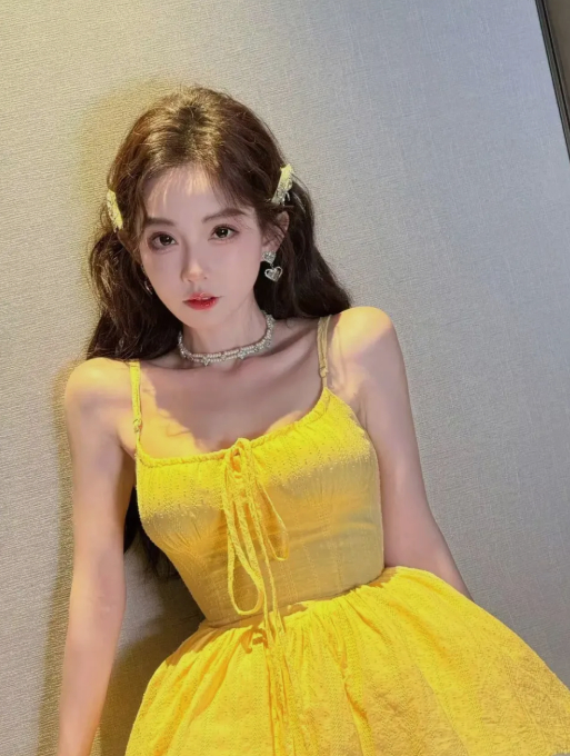 Livestream với mặt mộc, nữ streamer bị 