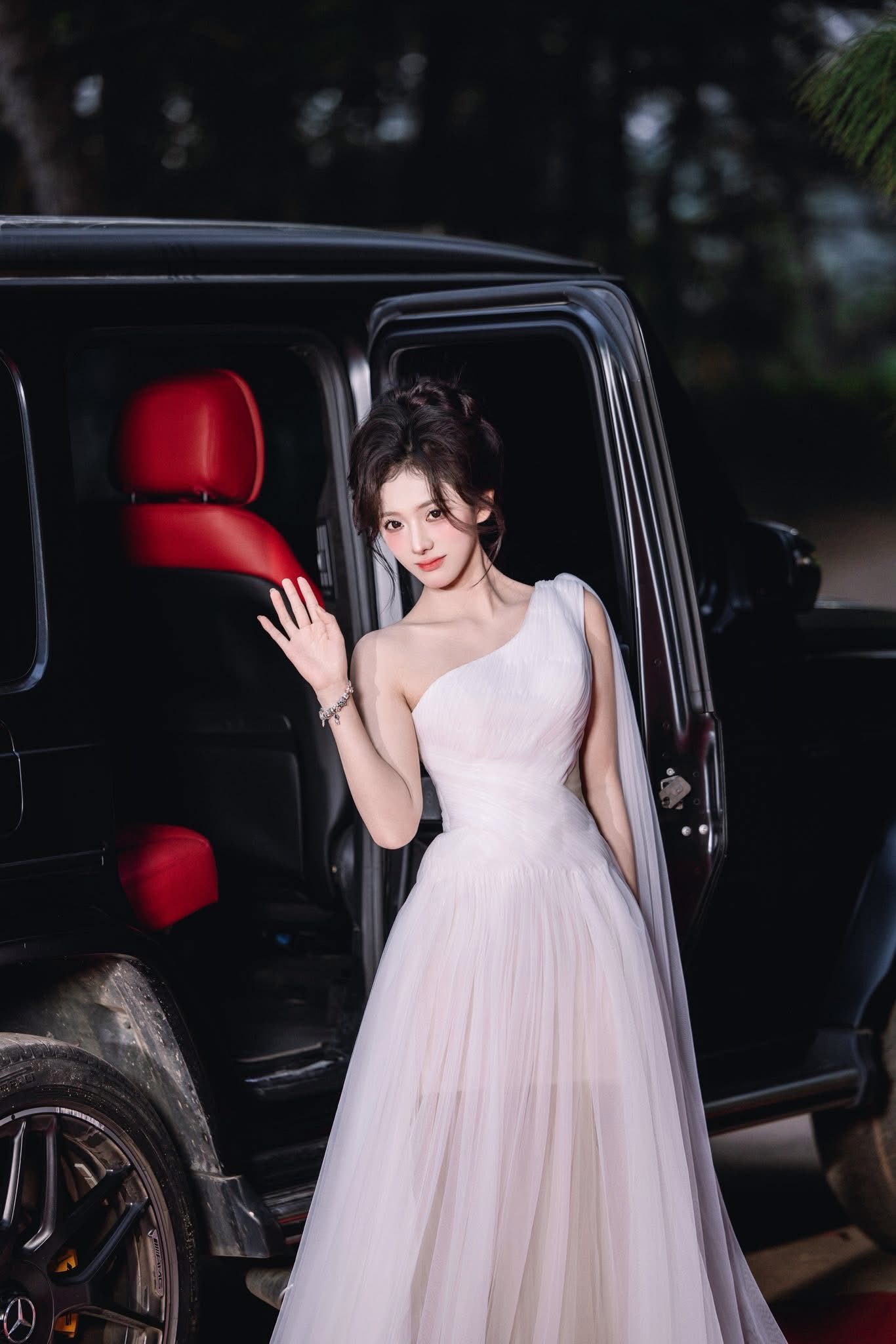 Hot girl nổi tiếng sau 