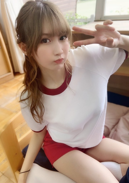 Tuyên bố giải nghệ, nàng hot girl này khiến cộng đồng mạng tiếc nuối tột độ, từng có thời là tân binh tiềm năng bậc nhất