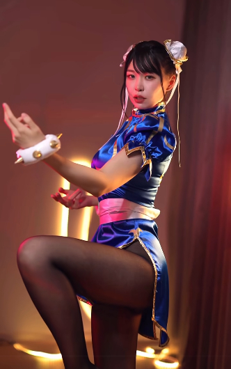 Cận cảnh màn biến hình cực chất lượng thành Chun-Li của nữ coser xinh đẹp