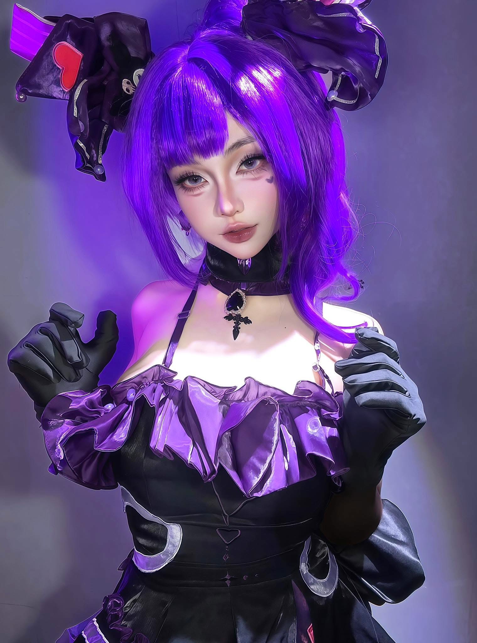 Tái xuất, nữ coser tung ảnh chấn động khiến fan nam 