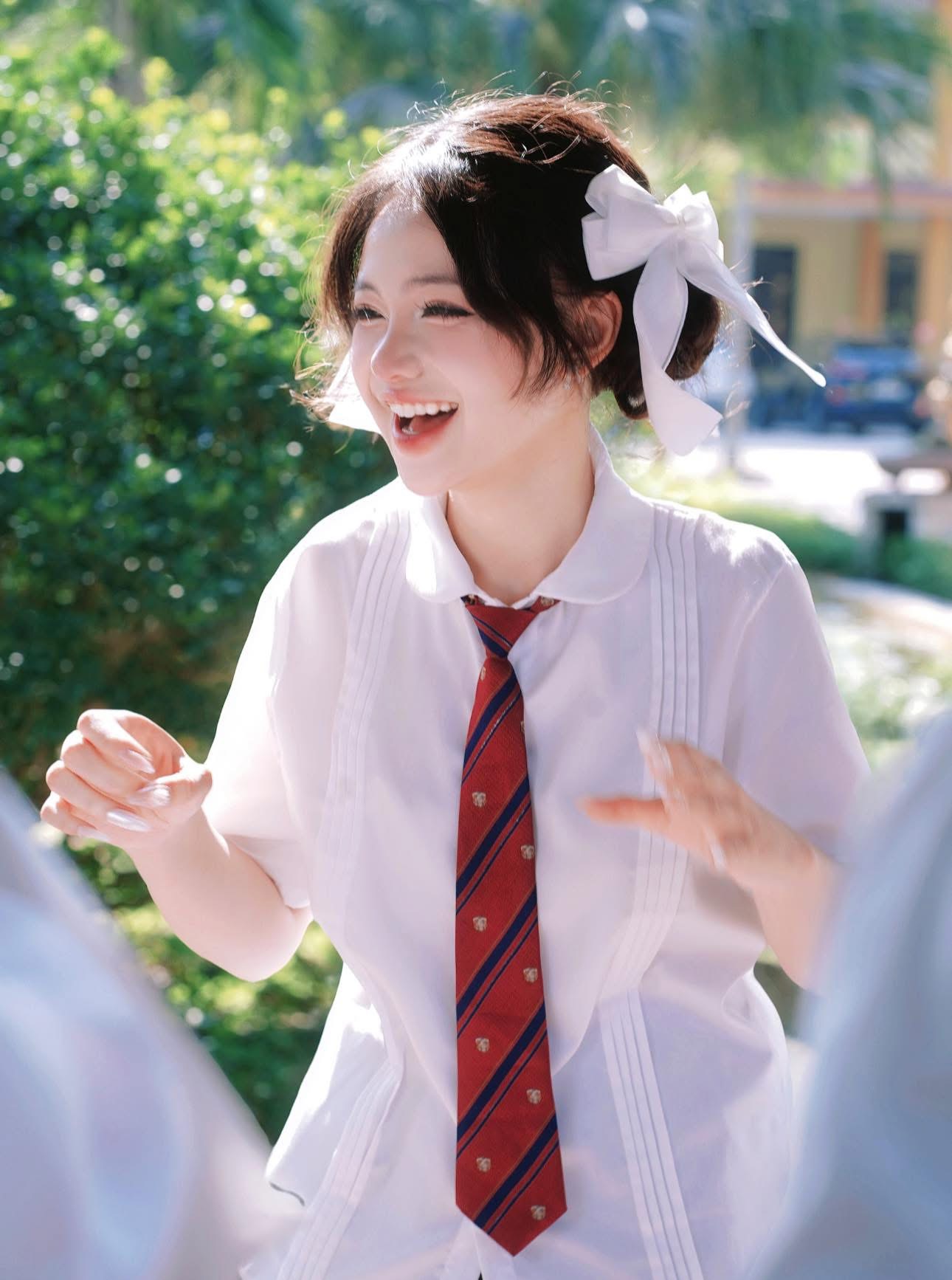 Tái xuất, nữ coser tung ảnh chấn động khiến fan nam 