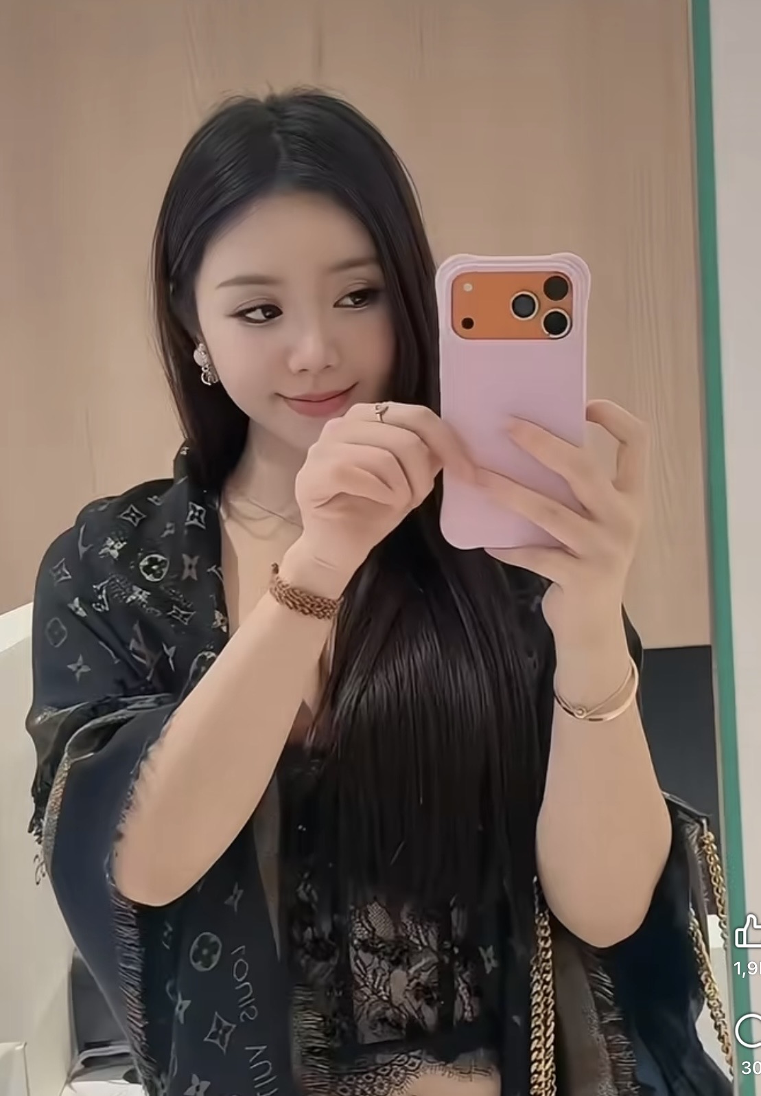 Quỳnh Kool tung video 