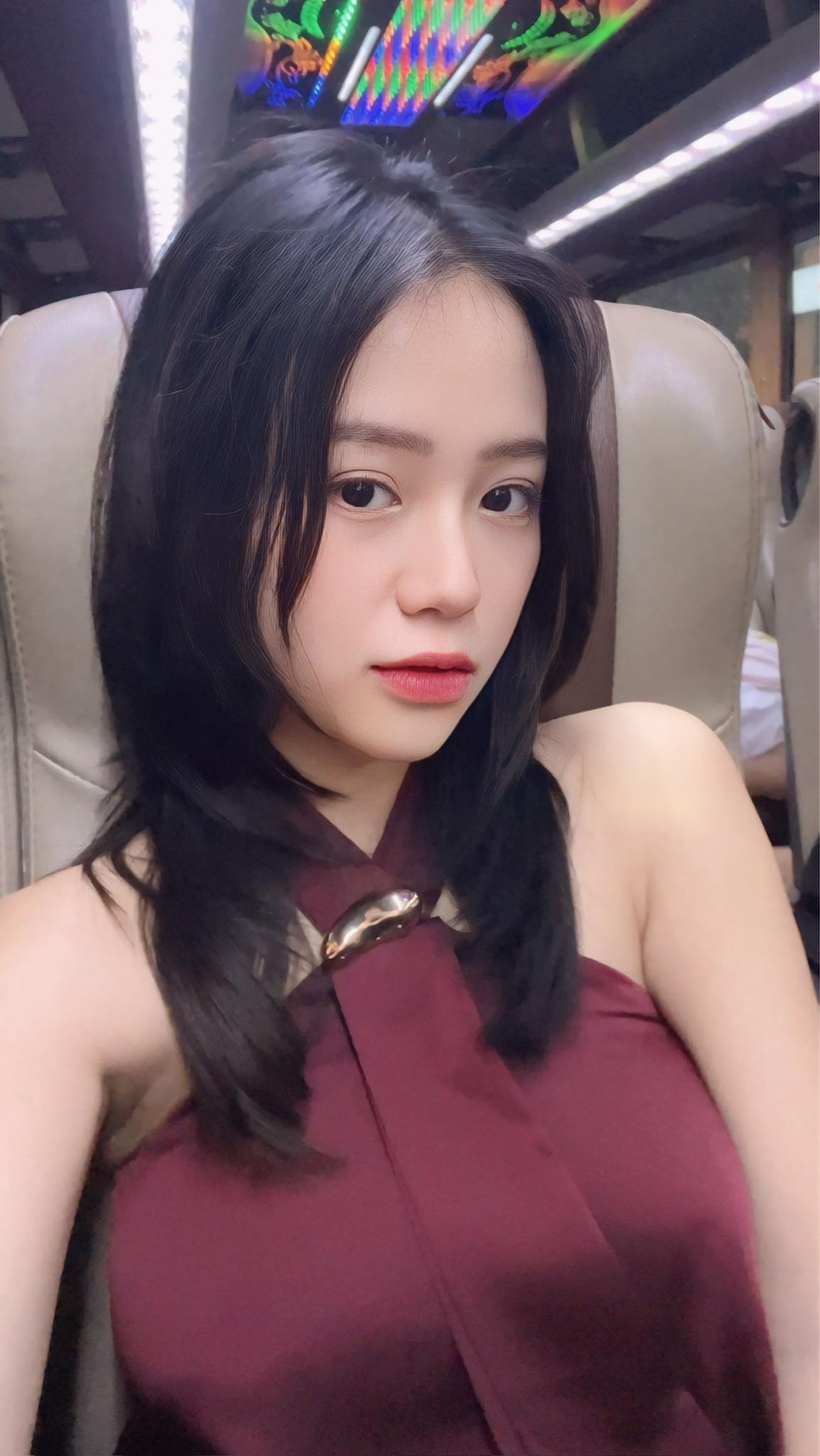 Khởi động mùa nghỉ lễ, Mai Linh Zuto lại 