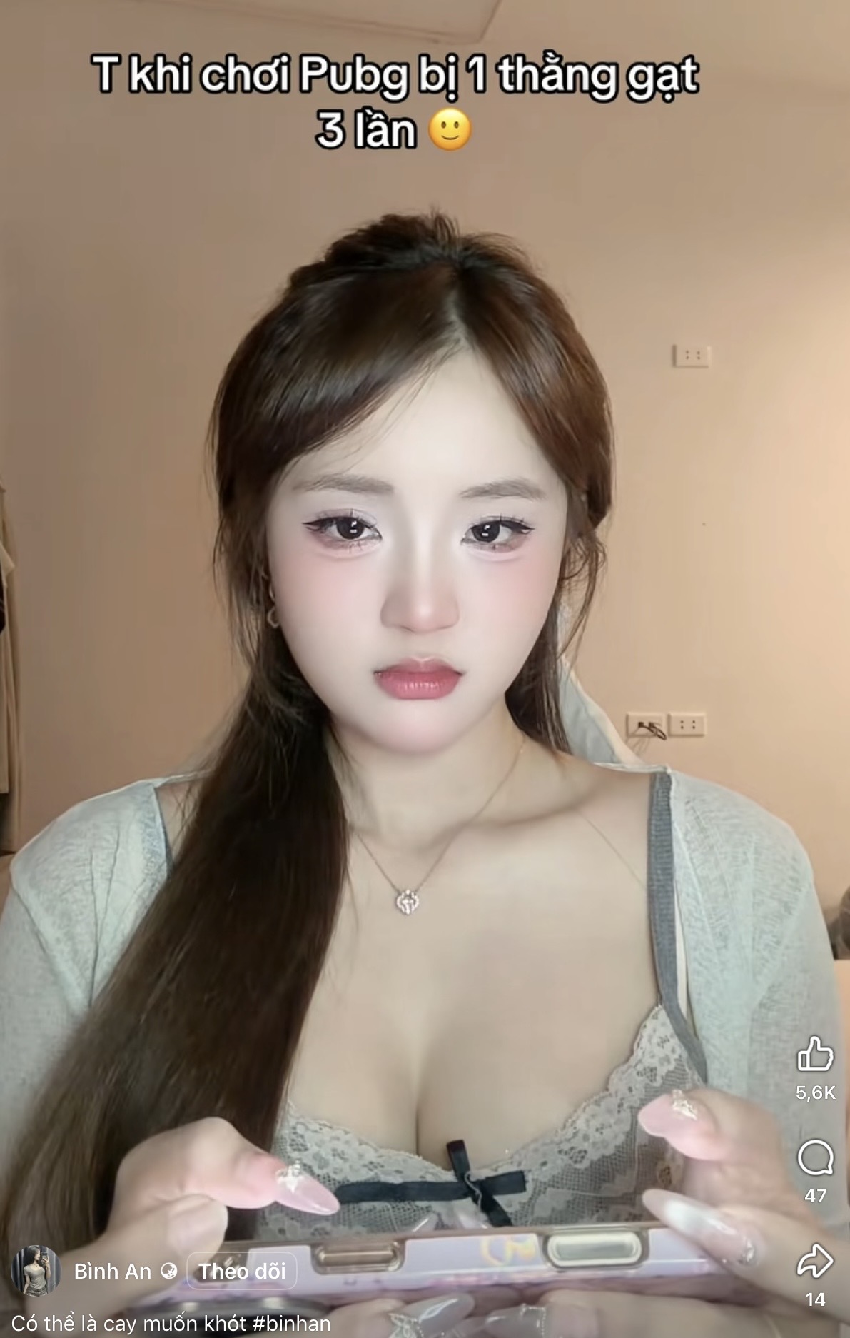 Uất ức tràn màn hình, hot girl Bình An cay cú đến suýt khóc khi chơi PUBG 