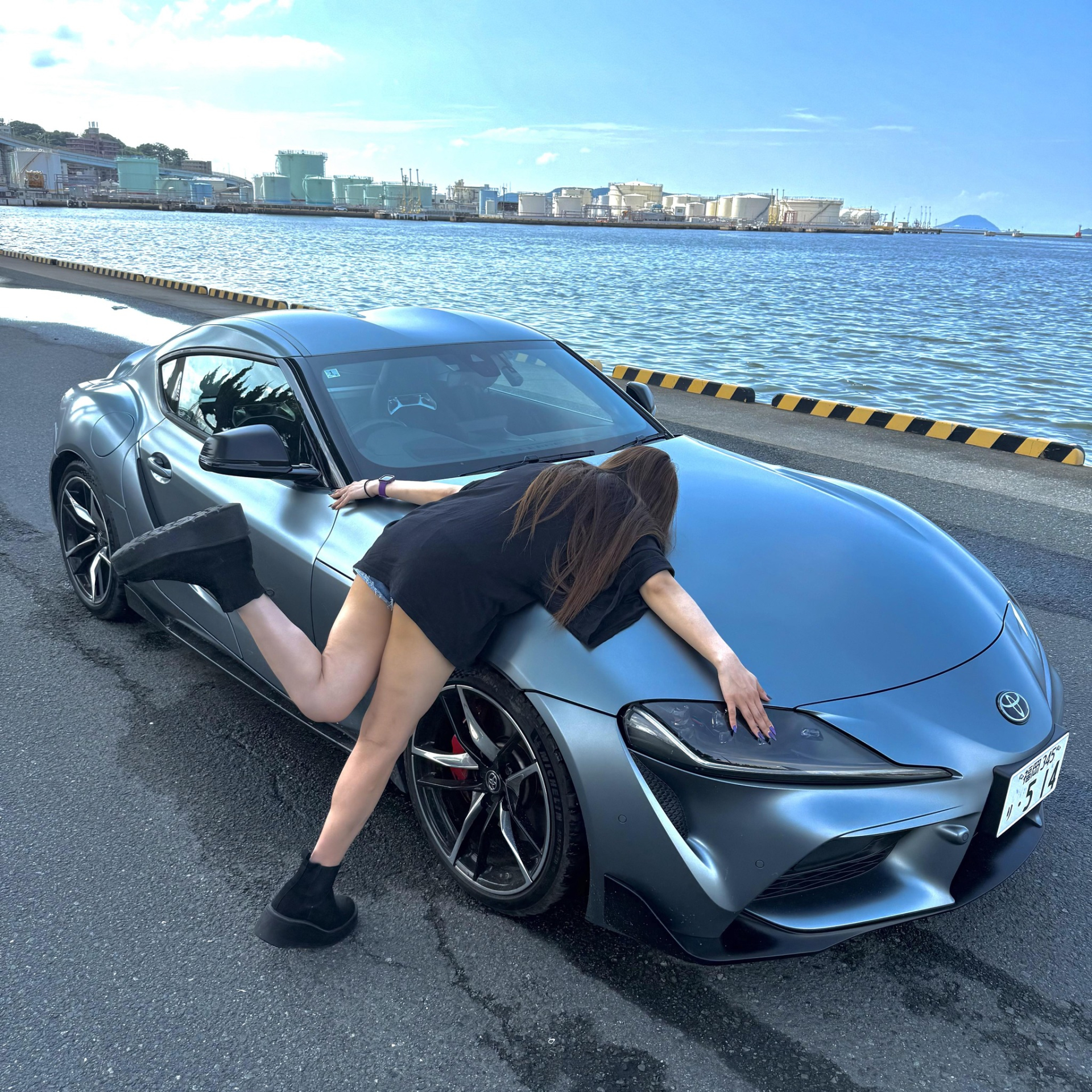 Quay video đạt hơn 30 triệu view, hot girl 
