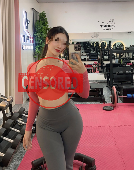 Ăn mặc phản cảm đi tập gym, hot girl khiến người xem 