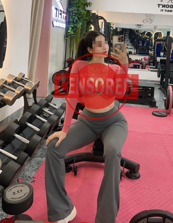 Ăn mặc phản cảm đi tập gym, hot girl khiến người xem 