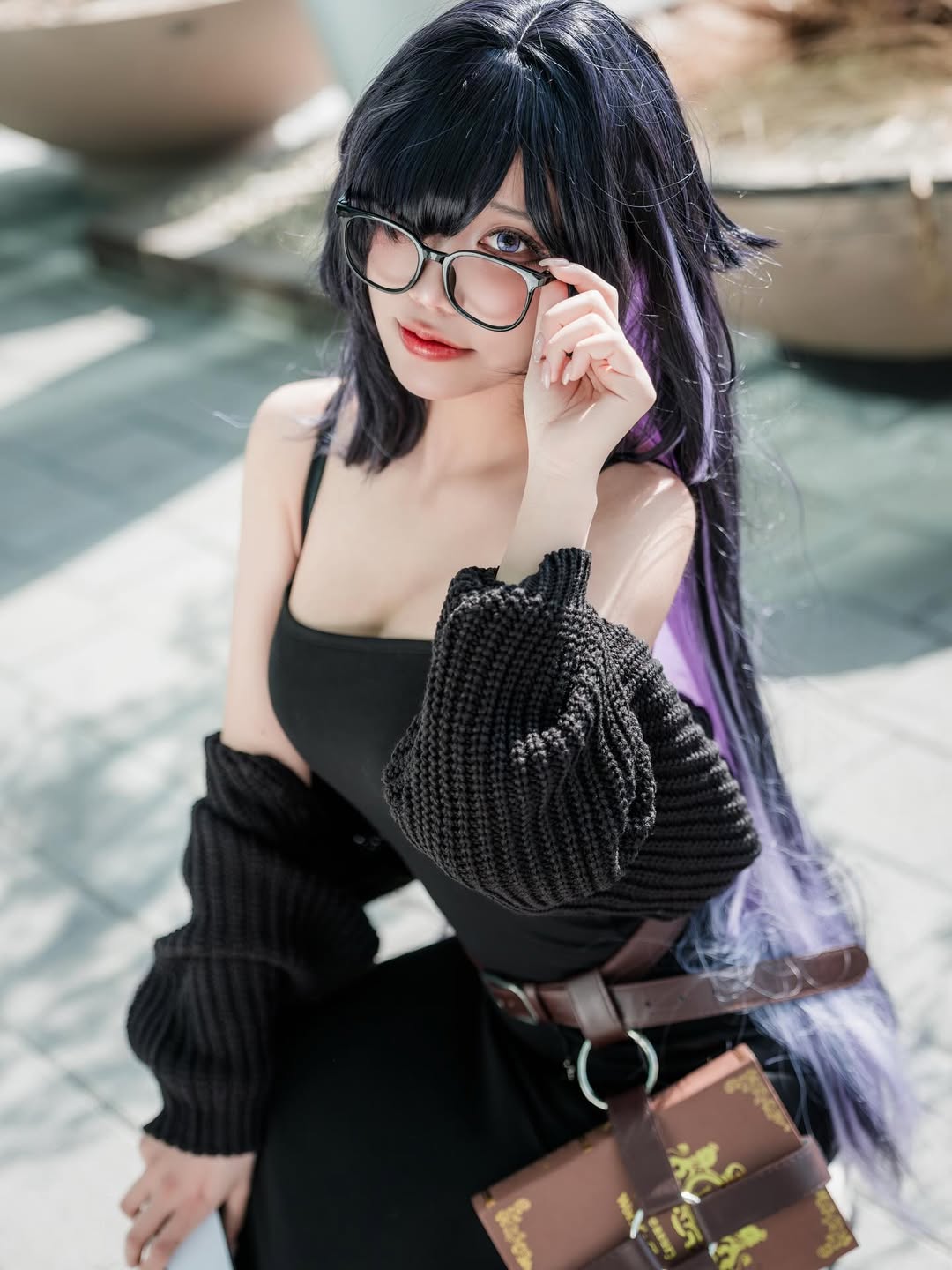 Hóa thân thành nữ cảnh sát, hot coser này khiến anh em game thủ đồng loạt 