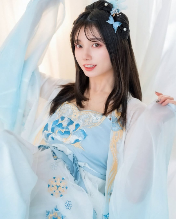 Vượt mặt Yua Mikami, hot girl tân binh nổi tiếng chia sẻ về quá khứ, tiết lộ luôn mẫu bạn trai mơ ước