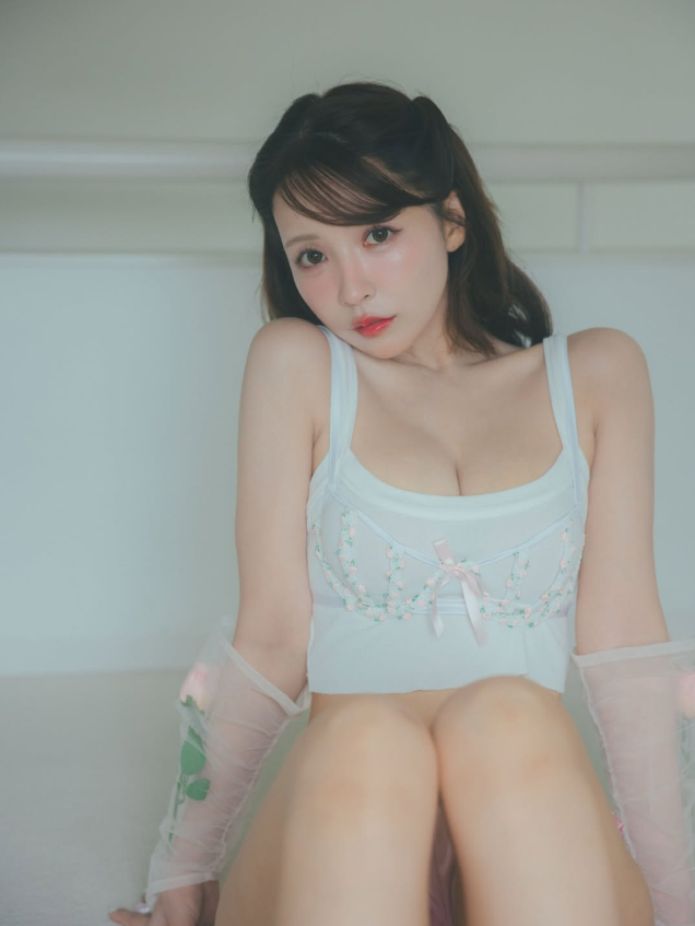 Yua Mikami làm gì cũng đỉnh, chuyển sang làm đội cổ vũ cũng đứng top 1, phiếu bình chọn áp đảo