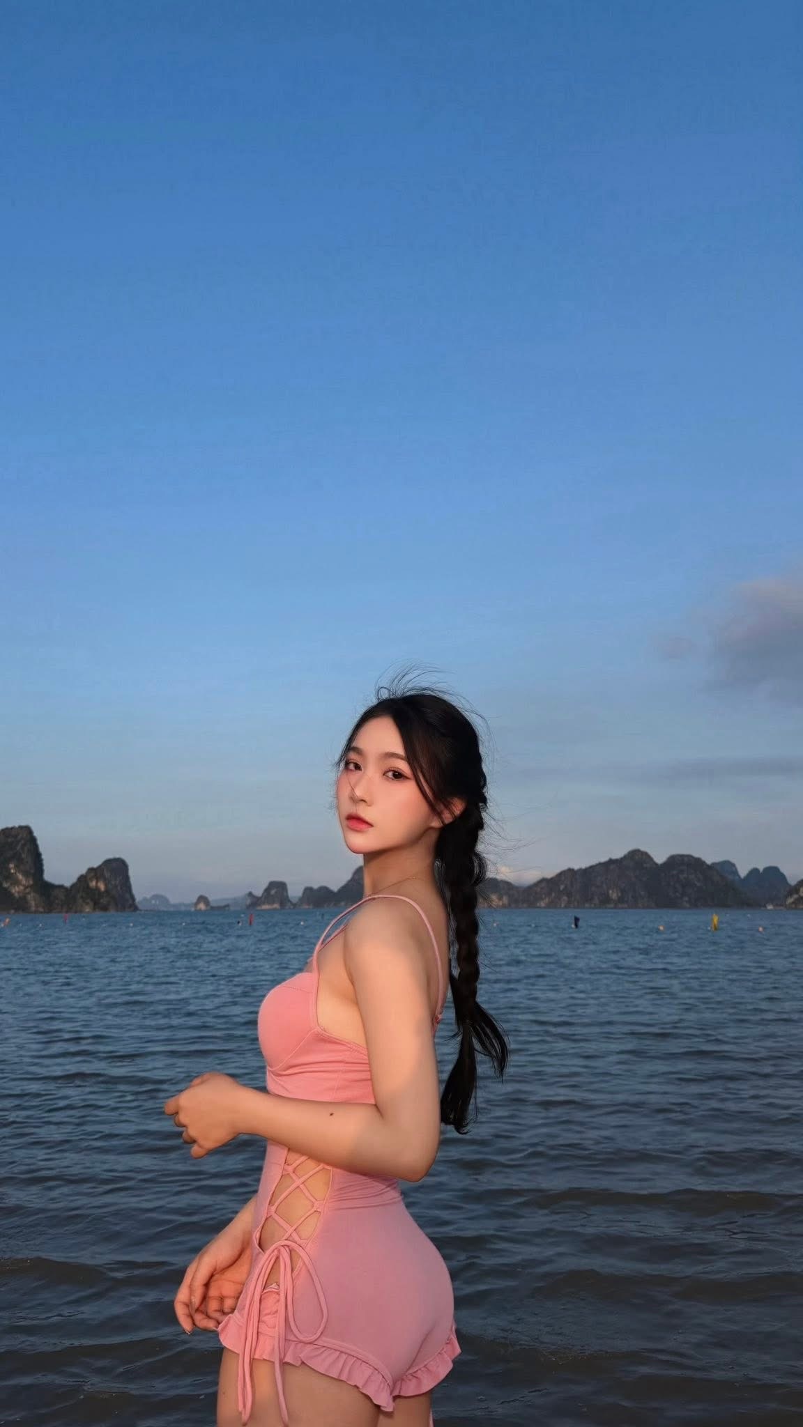 Hotgirl bóng đá vừa tung ảnh