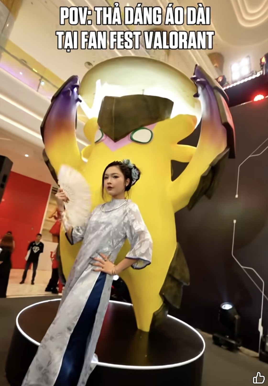 Bất ngờ gặp lại nữ MC có 
