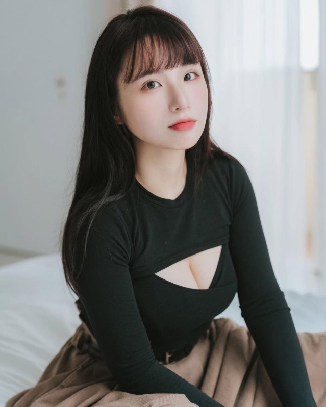 Khoe clip chạy bộ hút hơn 800.000 lượt xem, nữ YouTuber bất ngờ bị chỉ trích dùng vòng một câu view