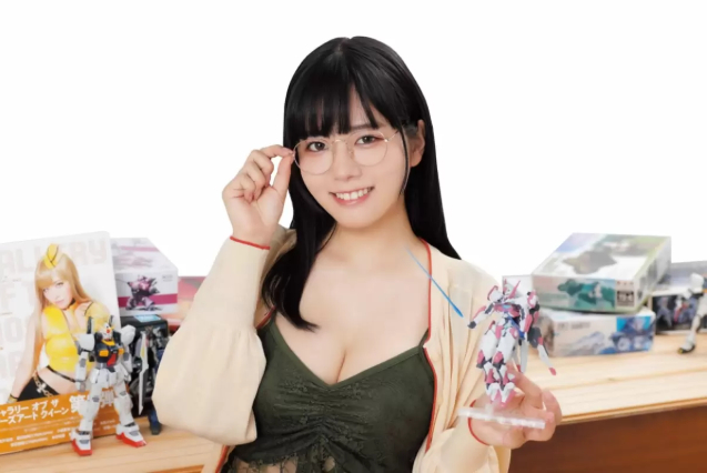Làm YouTuber rồi lấn sân sang mẫu ảnh vì quá gợi cảm, nàng hot girl