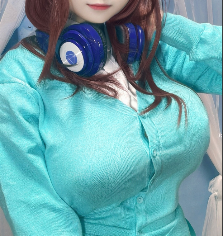 Tò mò phản ứng của CĐM, hot girl đăng tải hai bức ảnh khoe và che vòng một, chỉ số đối lập hoàn toàn