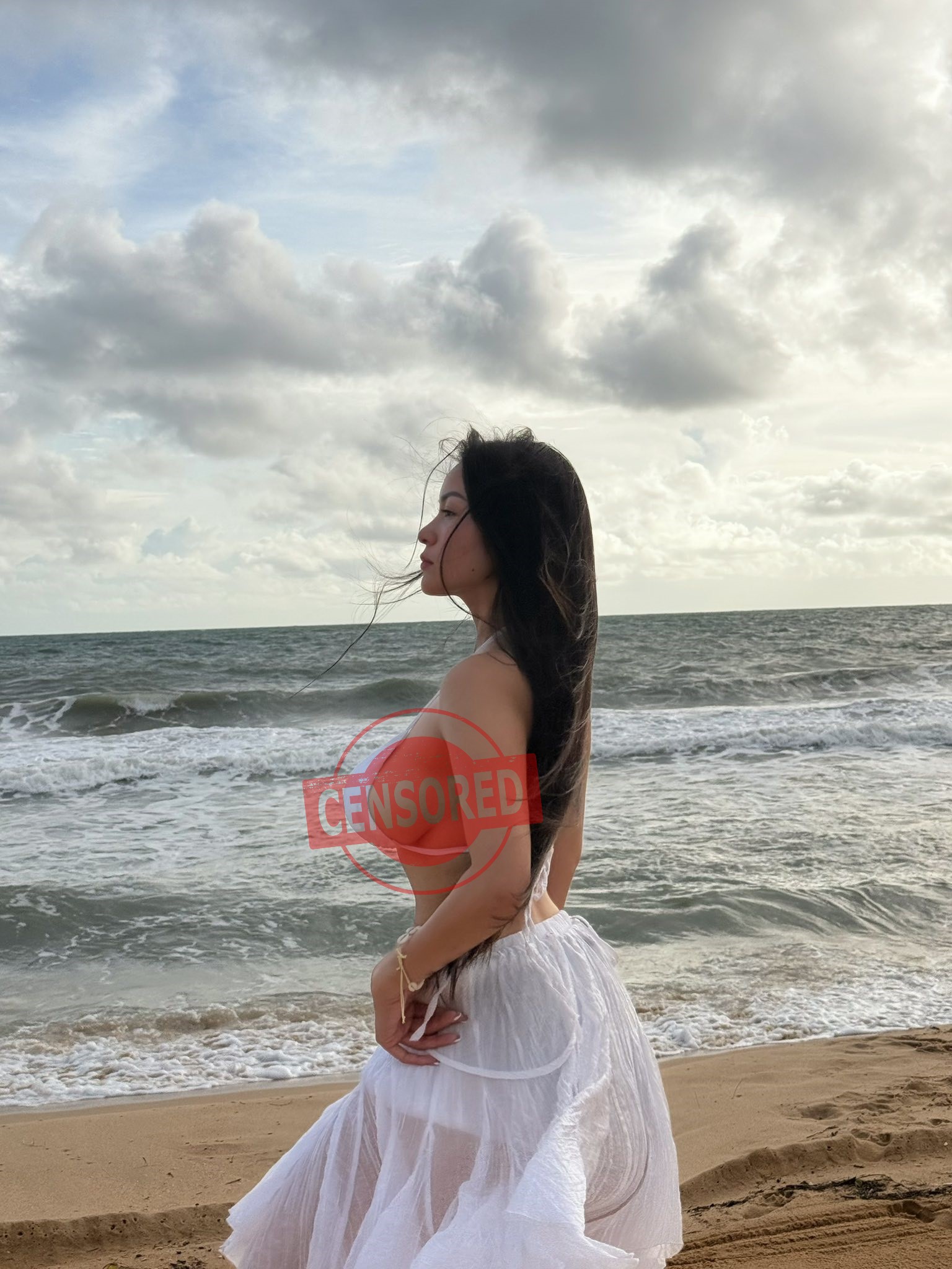 Đón sinh nhật, Thủy Top