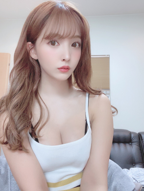 Yua Mikami hào phóng, hướng dẫn fan cách quay TikTok triệu view của mình, thừa nhận cũng phải 
