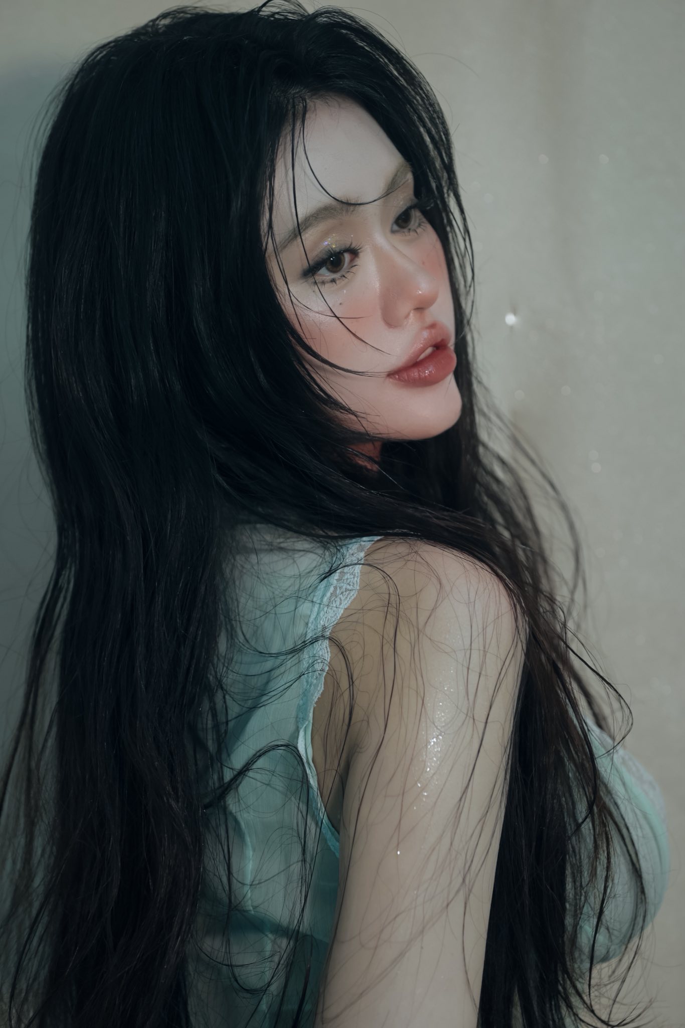 Chụp studio đầy ấn tượng, hot girl