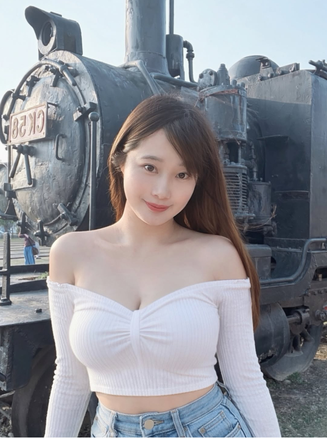 Hot girl bán trầu cau gây sốt mạng xã hội, nhan sắc ngọt ngào khiến dân mạng không thể rời mắt