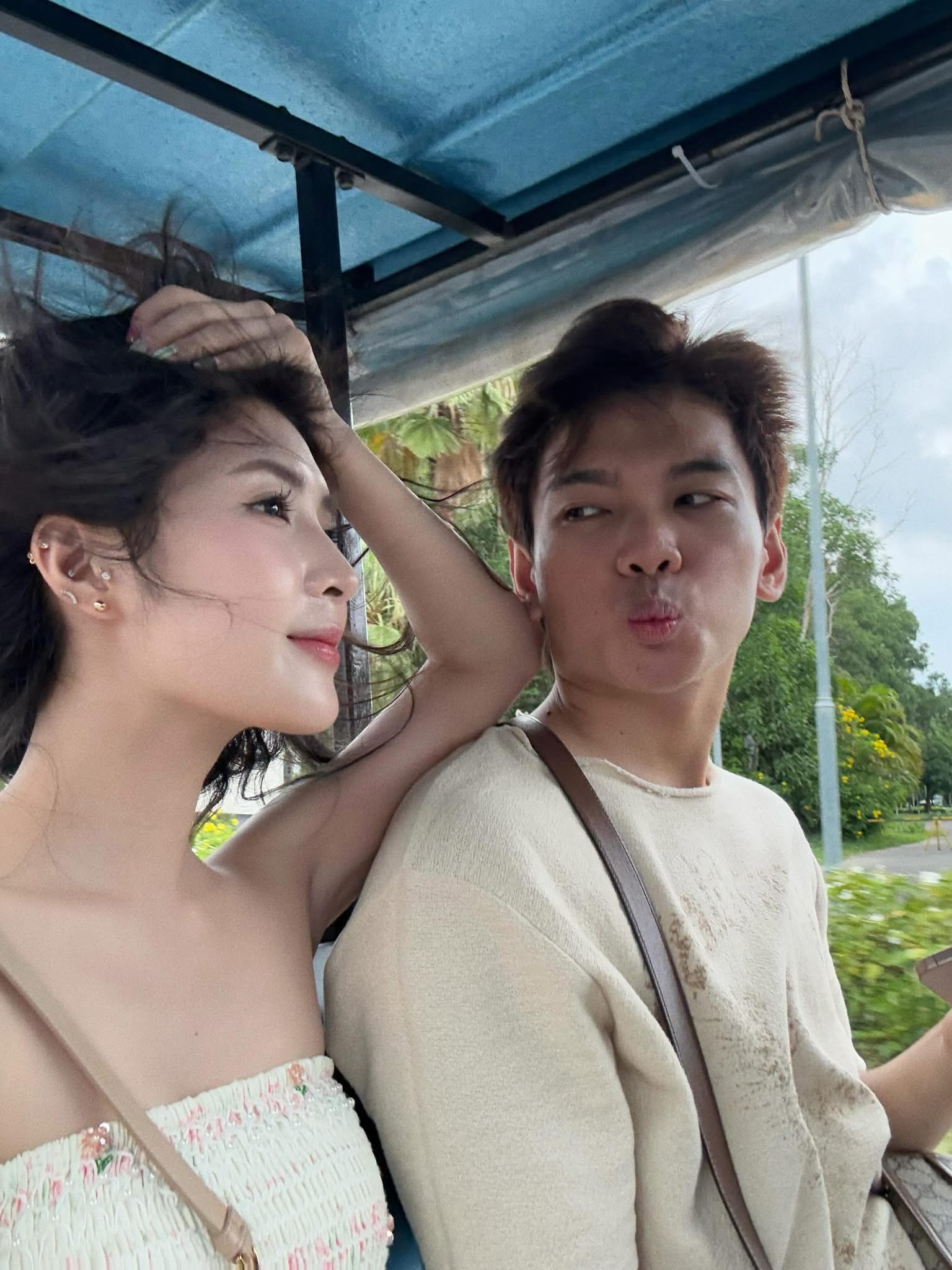 Bị mỉa mai chuyện 