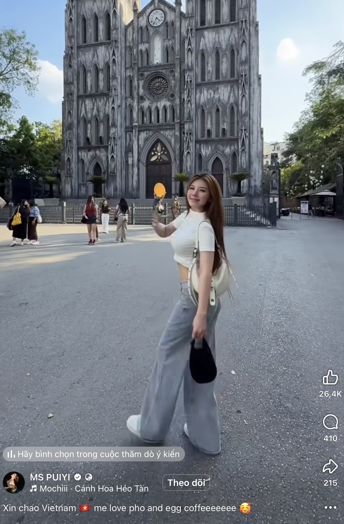 Đổ bộ bất ngờ, nữ idol triệu follow khiến fans Việt