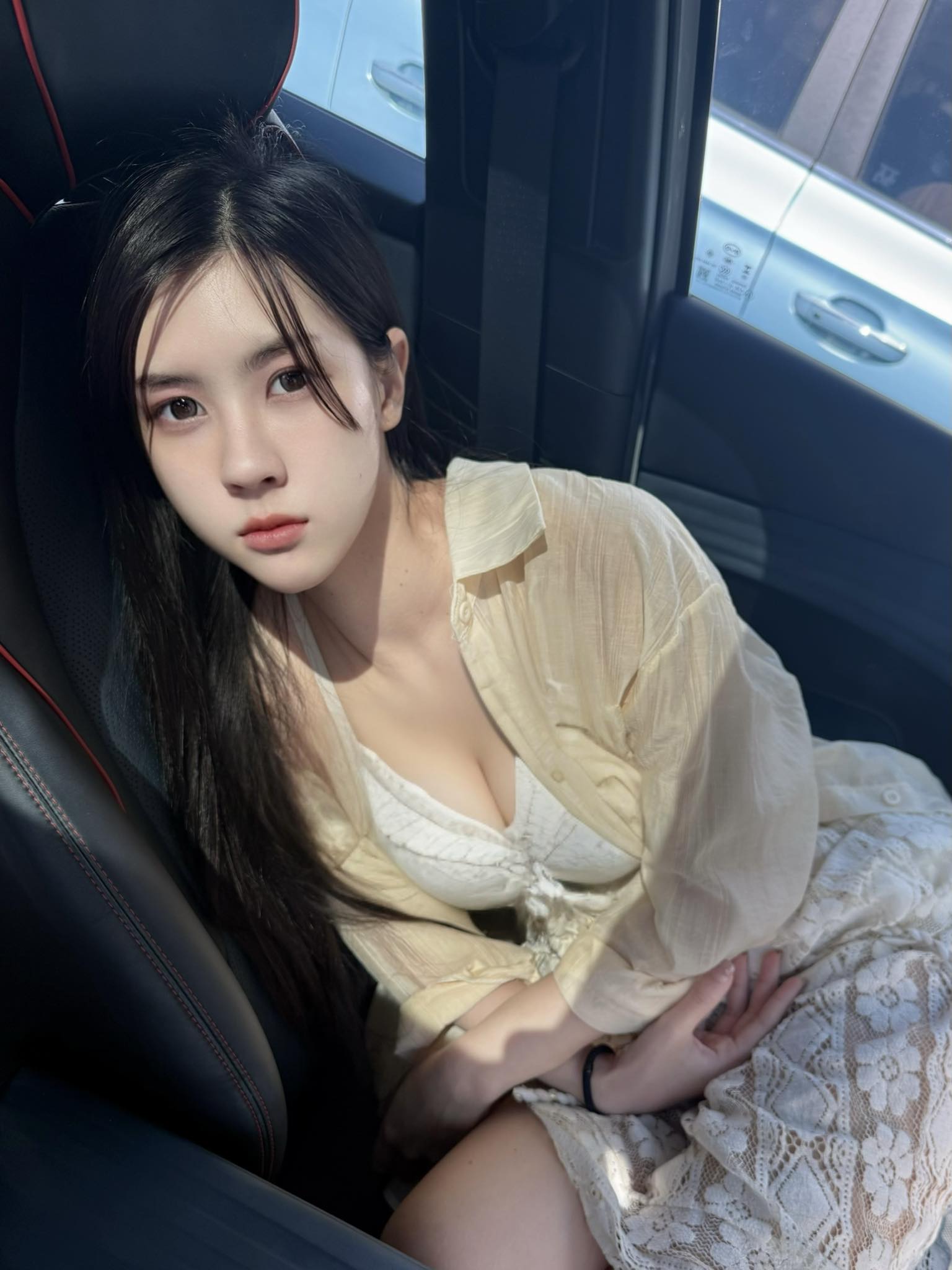 Tập nói tiếng Việt cực dễ thương, hot girl Thái Lan khiến người xem