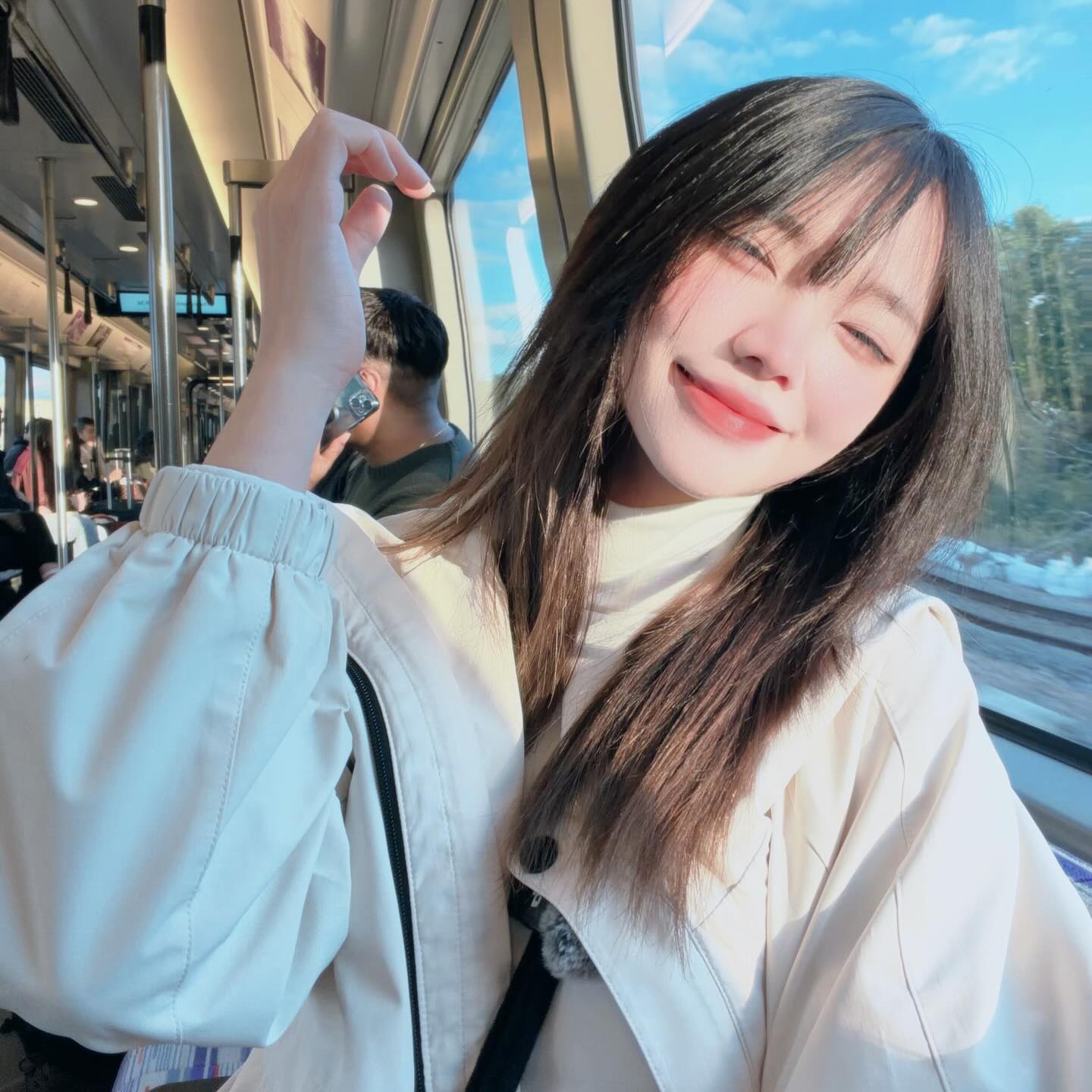 Tưởng đùa mà thật! Remind chính thức debut làm idol, khiến CĐM được dịp bàn tán xôn xao